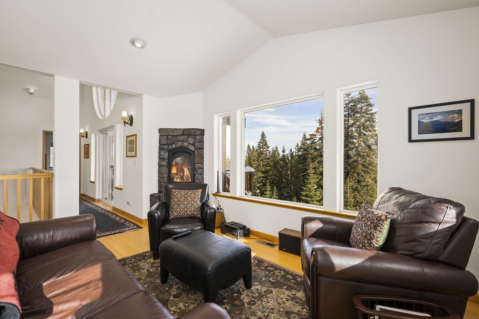 Lounge Area: Mountaintop Tahoe Donner Getaway