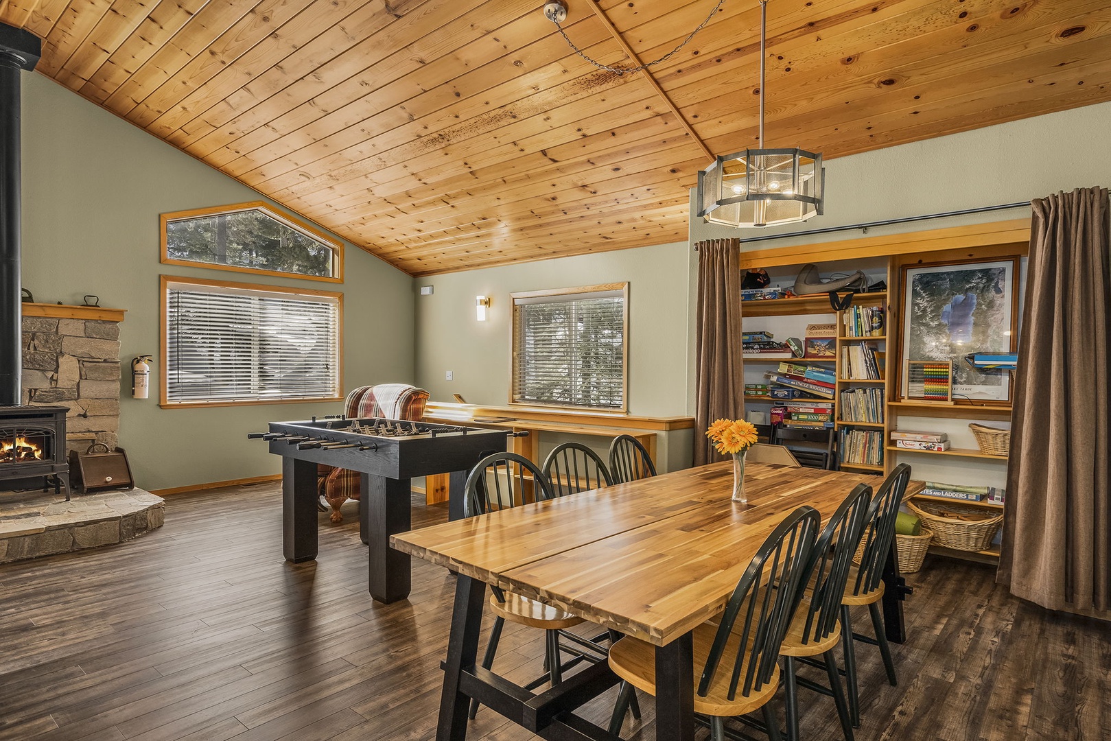 Dining Room Table:  Donner Lake Getaway W/Private Hot Tub