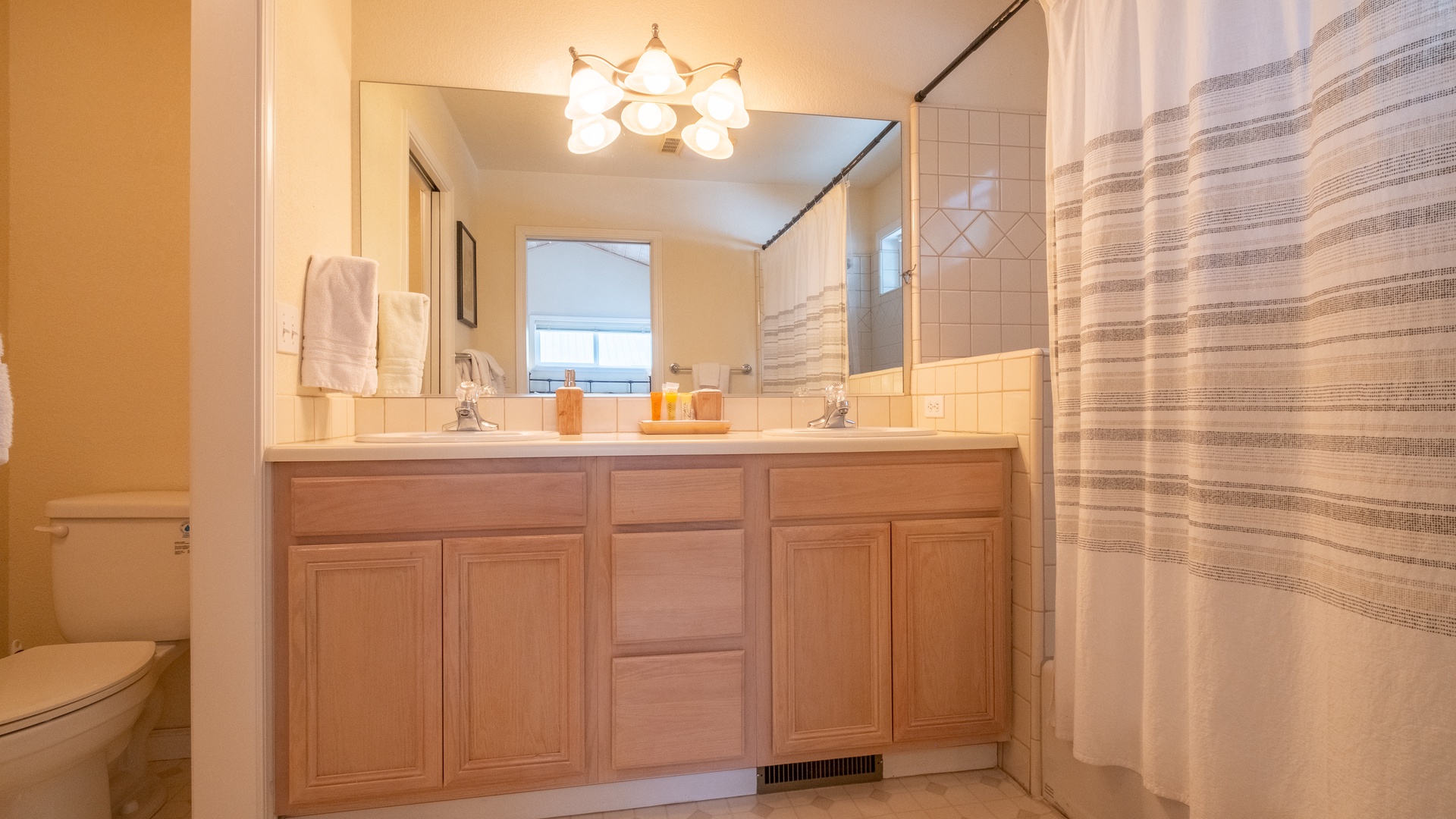 Master Bathroom: Three Pines Family Cabin