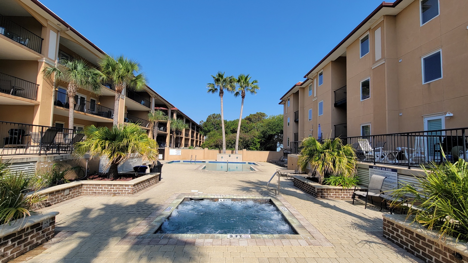 Brass_Rail_Villas_109