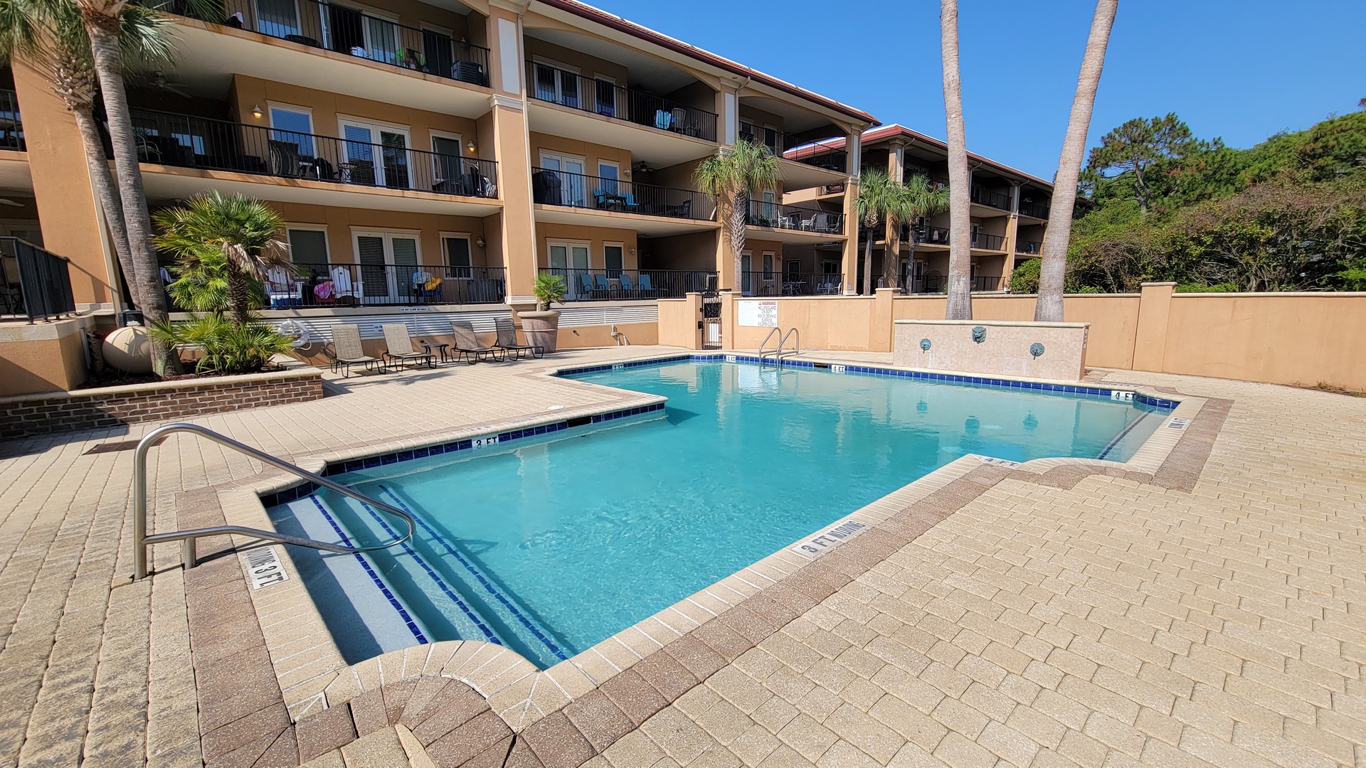 Brass_Rail_Villas_109