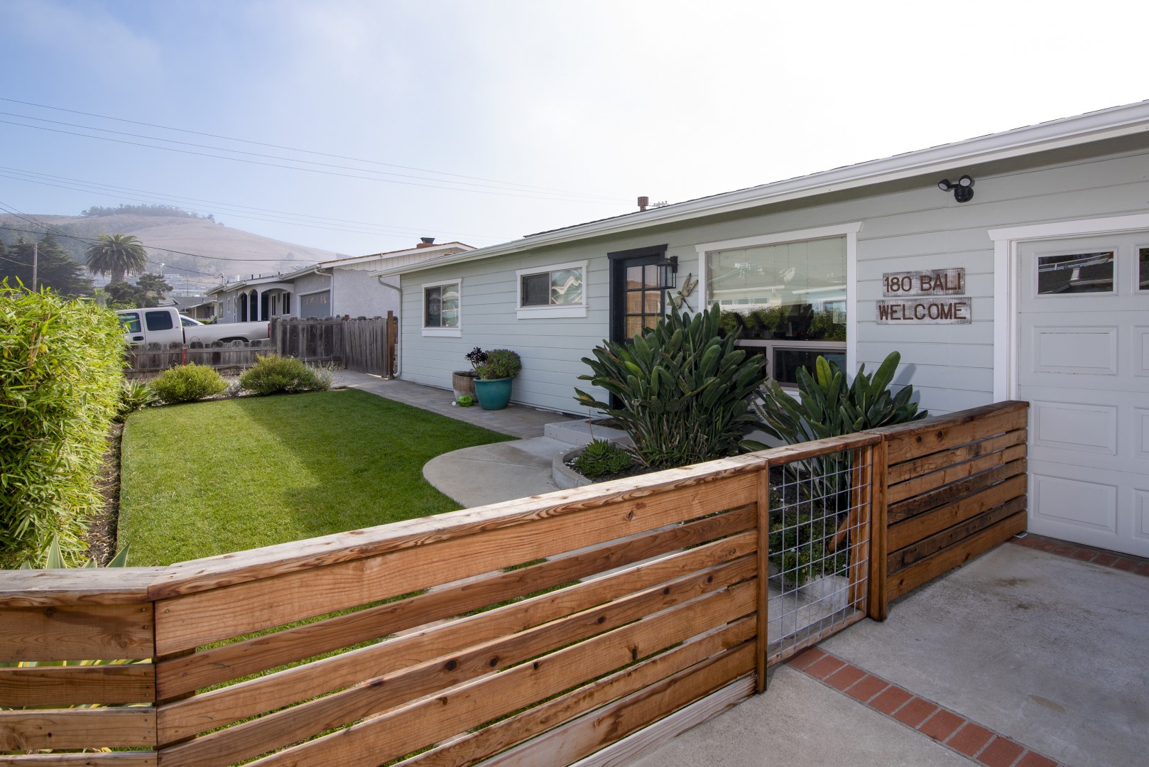 Enclosed front yard and lawn area