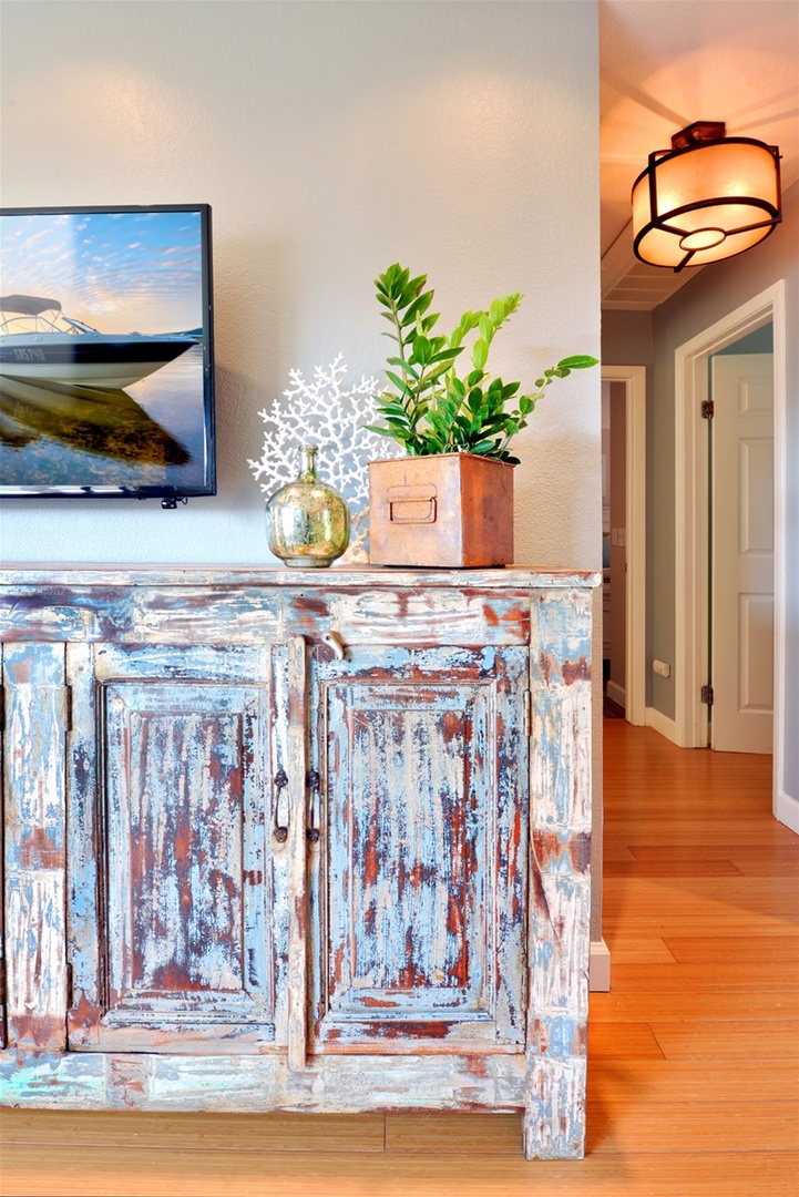 You will enjoy wonderful furnishings throughout this home