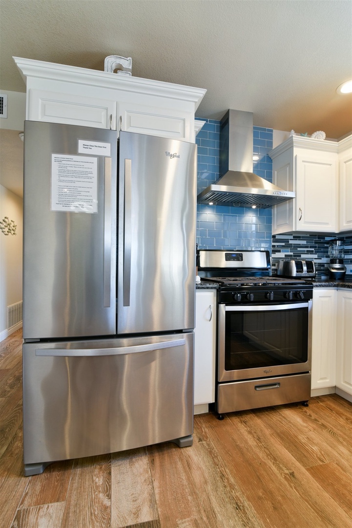 Large Refidgerator for storing your favorite food and beverages.