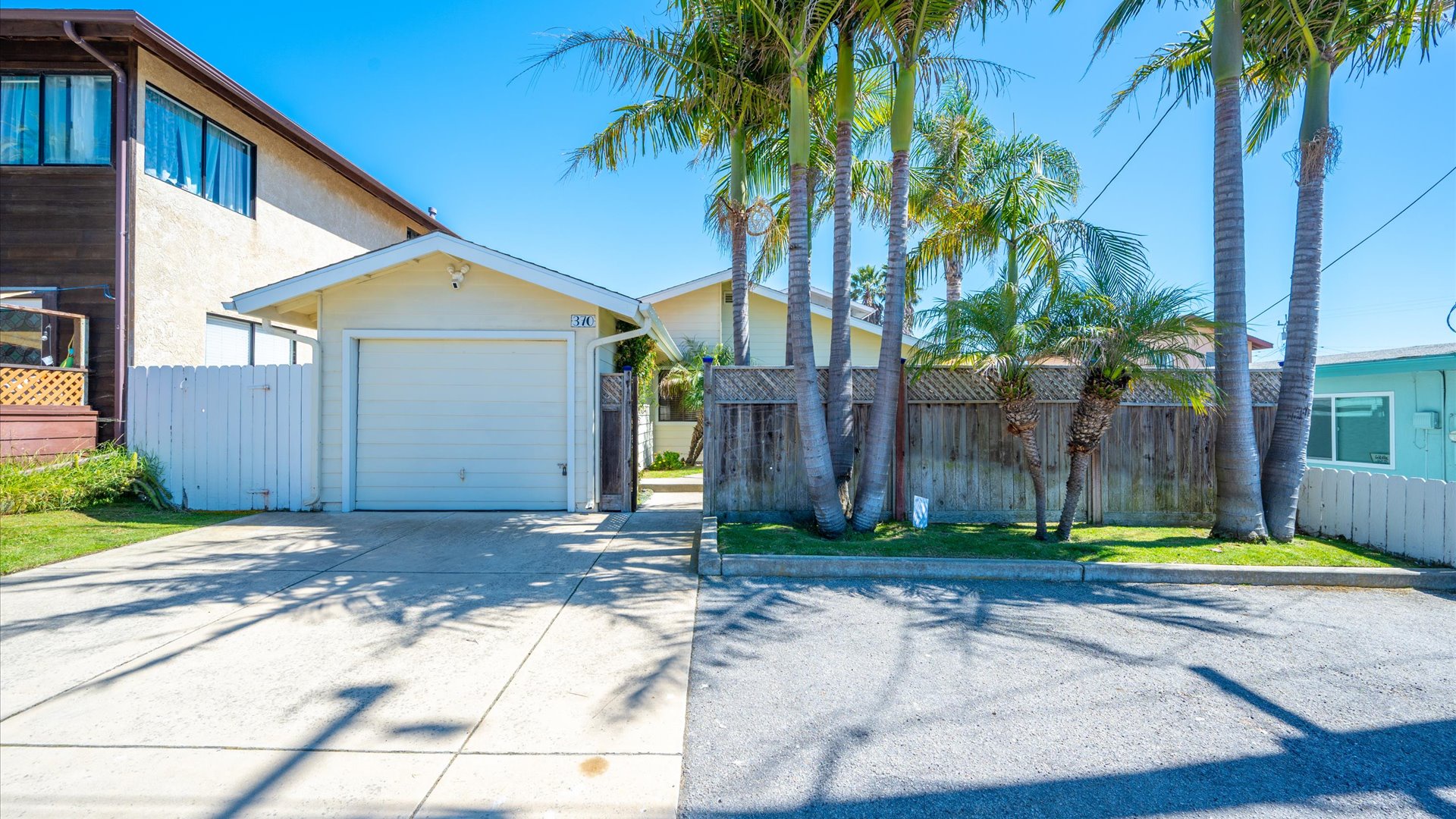 Welcome to 370 Vashon, your new home away from home