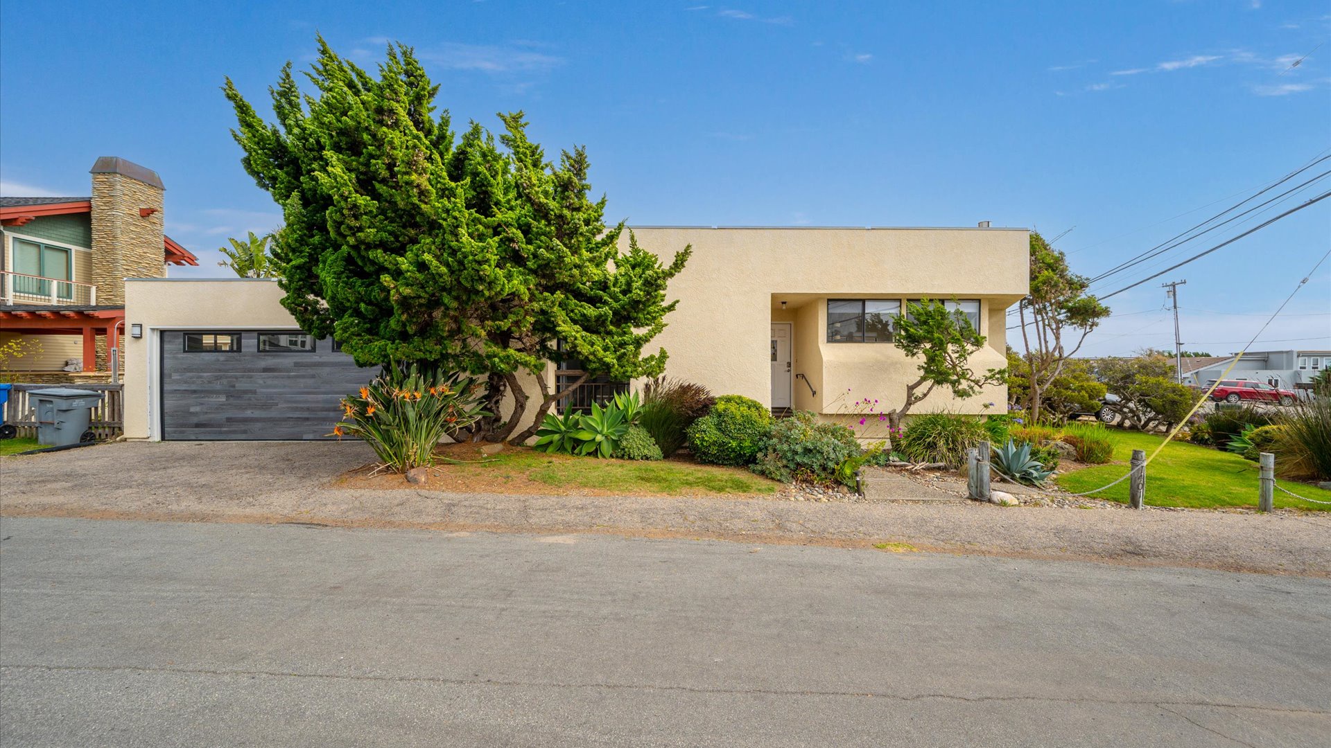 Located on the corner just 2 blocks from the beach, this home has an ideal location