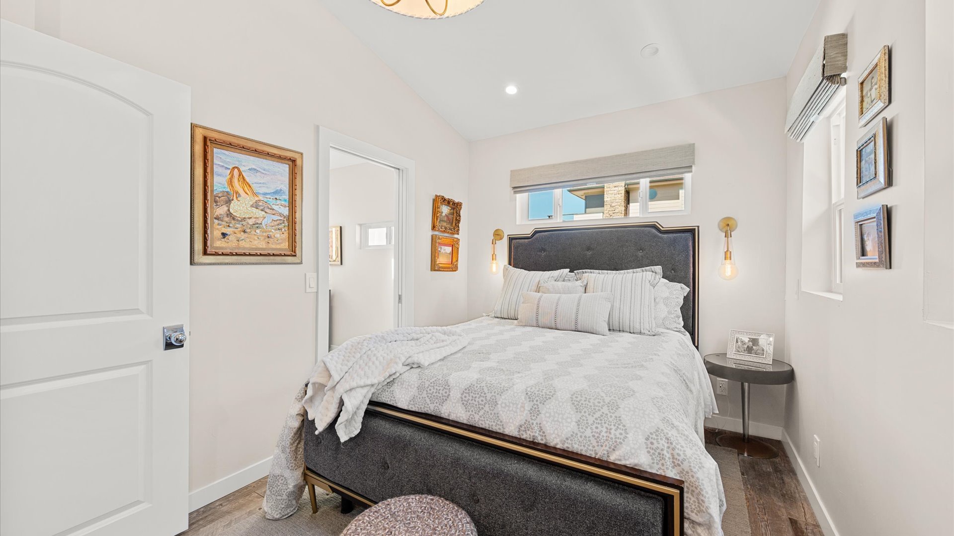 Sink into the comfortable Queen bed for your restful nights