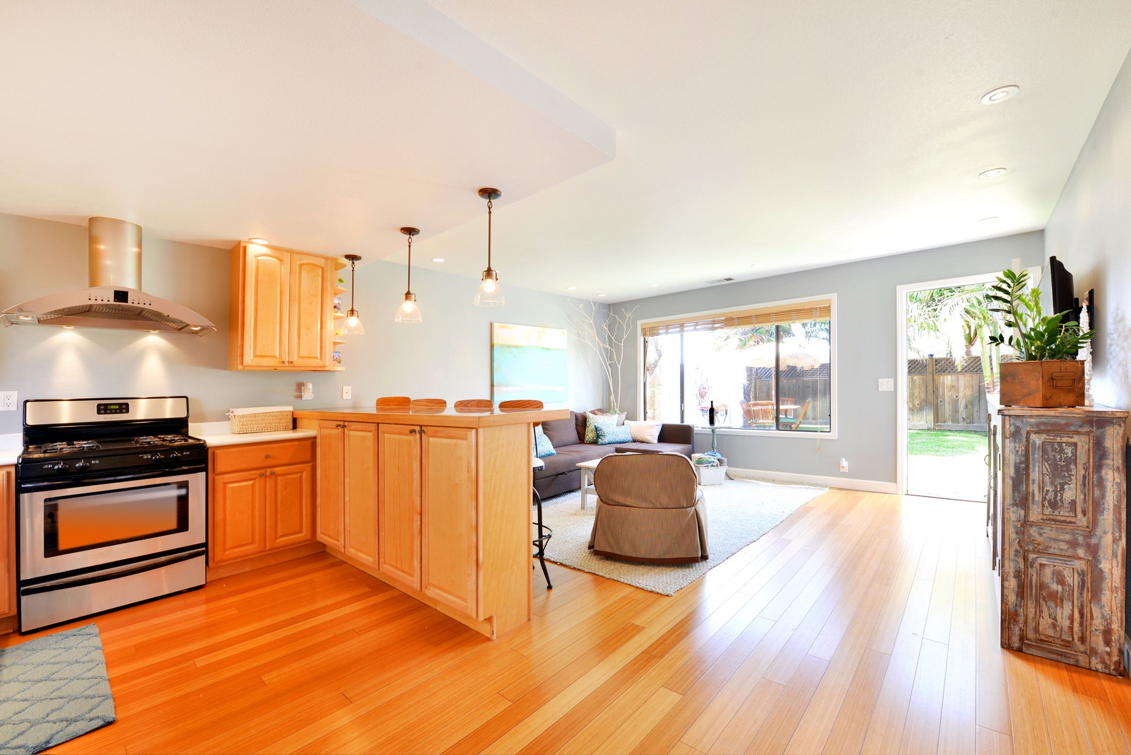 This amazing tranquil beach cottage will not disappoint.  It`s the perfect spot for your vacation