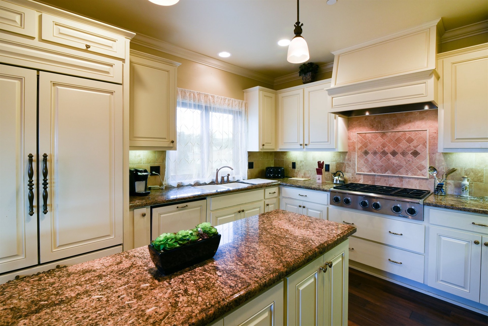 You`ll love all the counter space