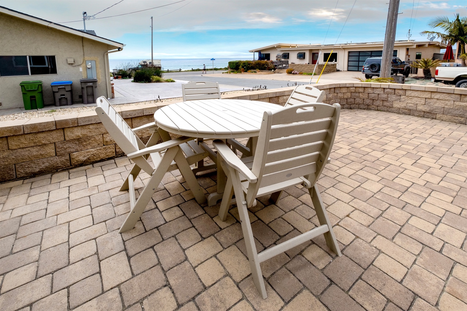 With the beach on the horizon you will love this front patio