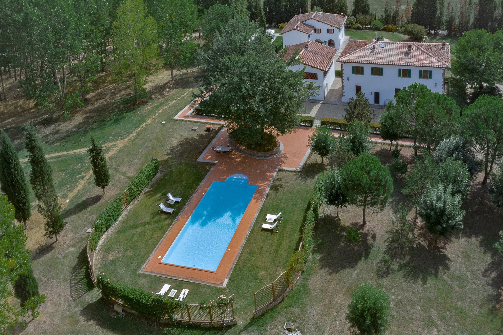 Aquila Villa are perfect for nature lovers, surrounded by trees and a beautiful garden.