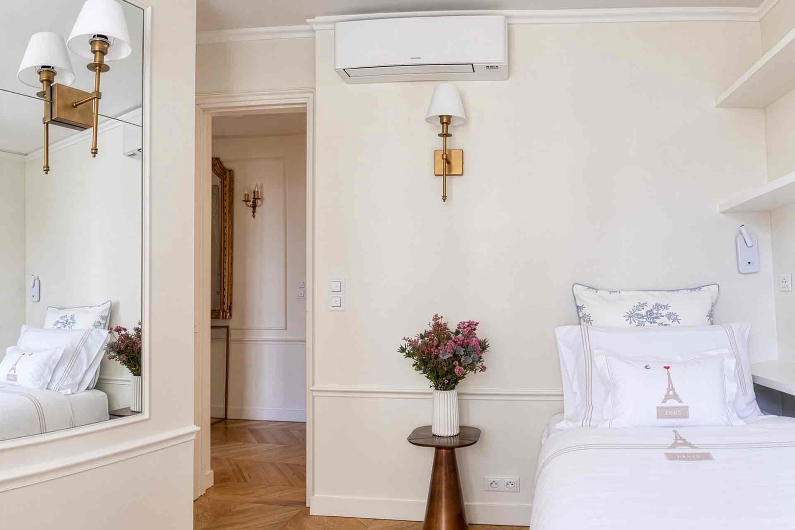 Full air conditioning throughout the apartment for your comfort.