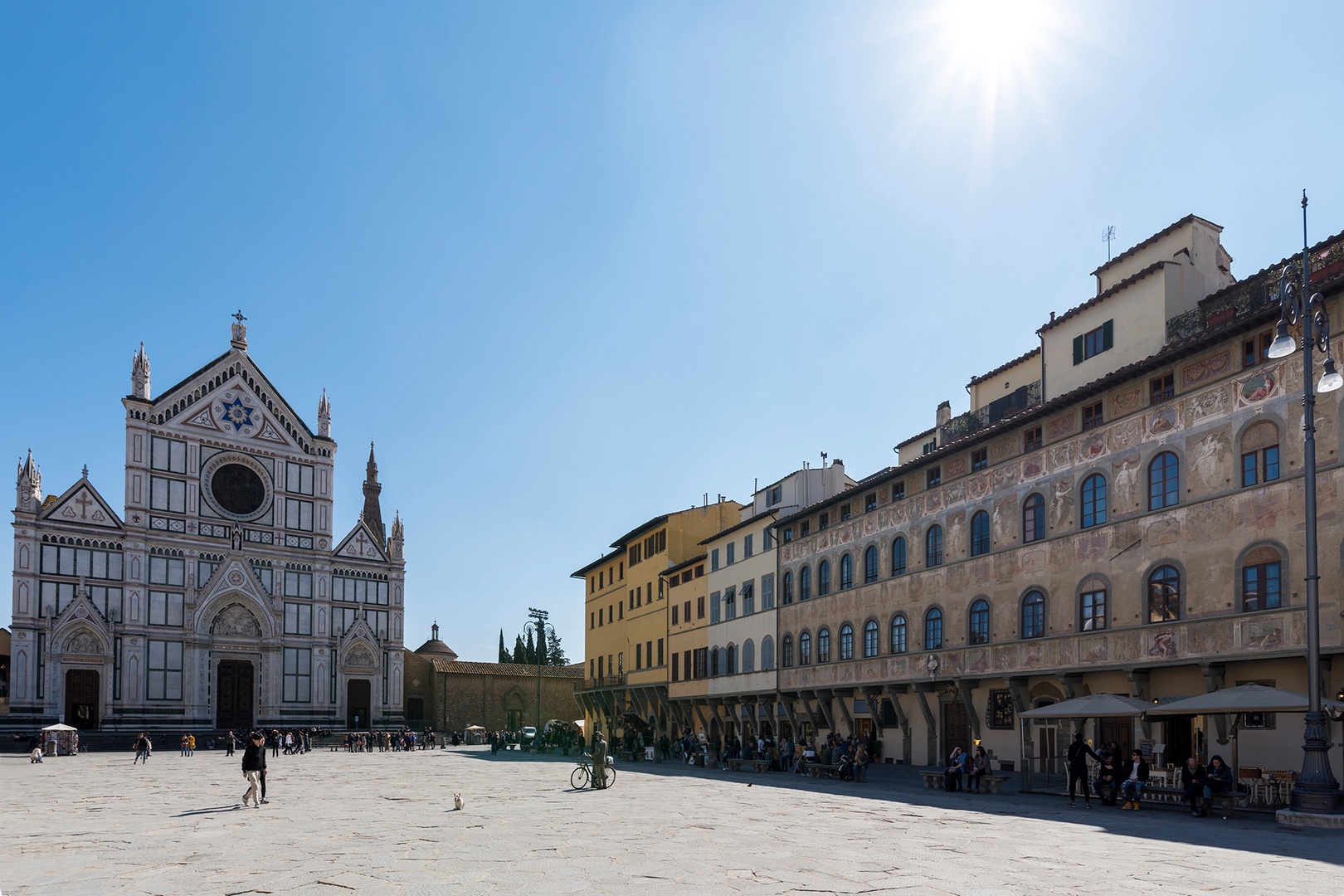 The apartment is located in a beautiful palazzo on the famous Piazza Santa Croce.
