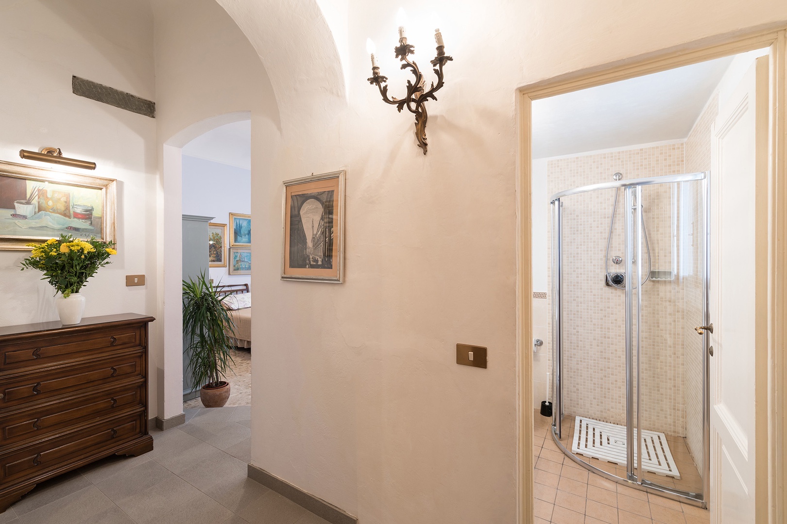 Entrance to full bathroom off the dining area.