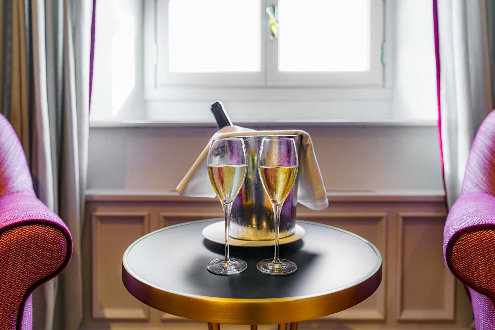 Make a toast to a stunning stay in Florence!