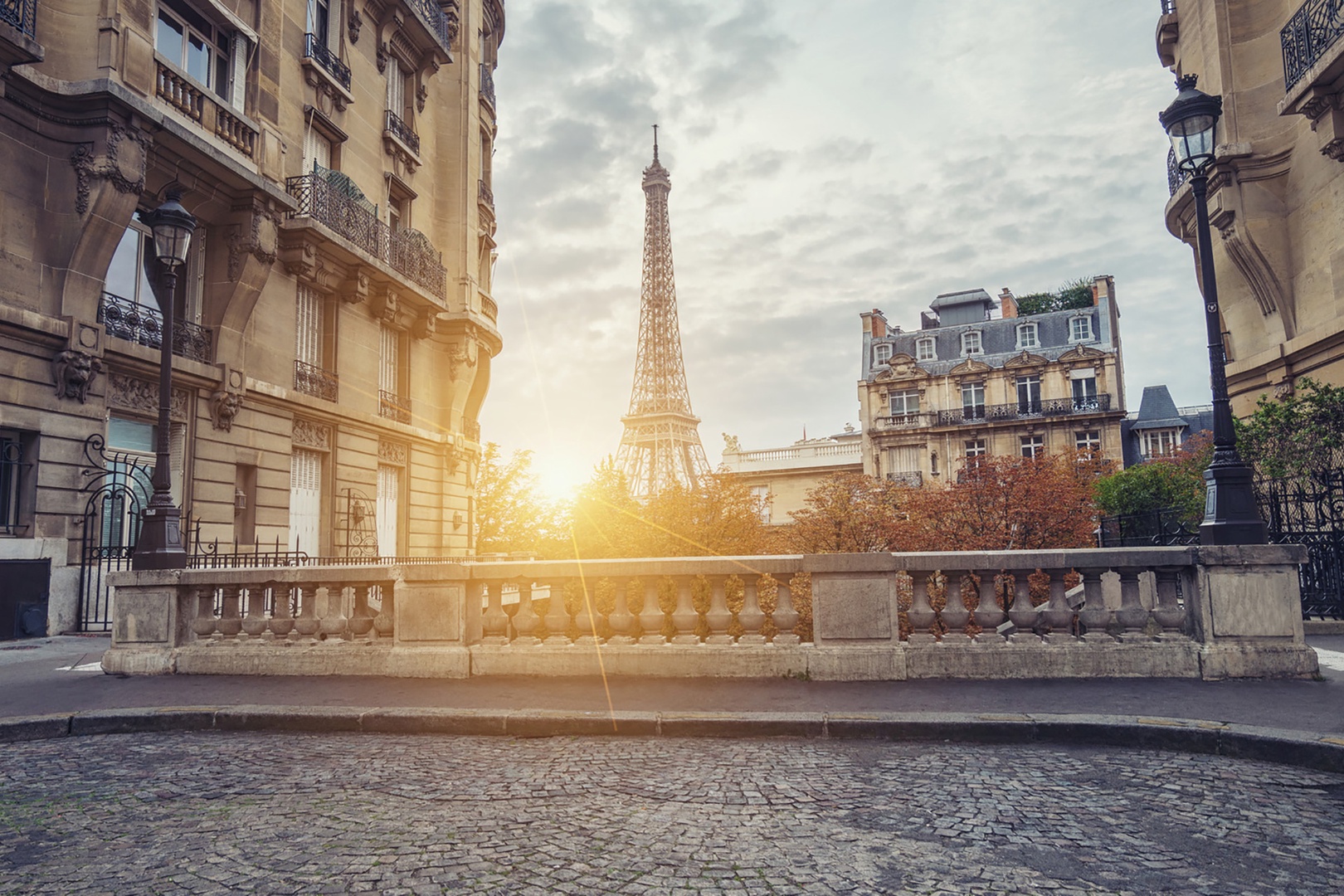 Elegant architecture and classic Parisian views.