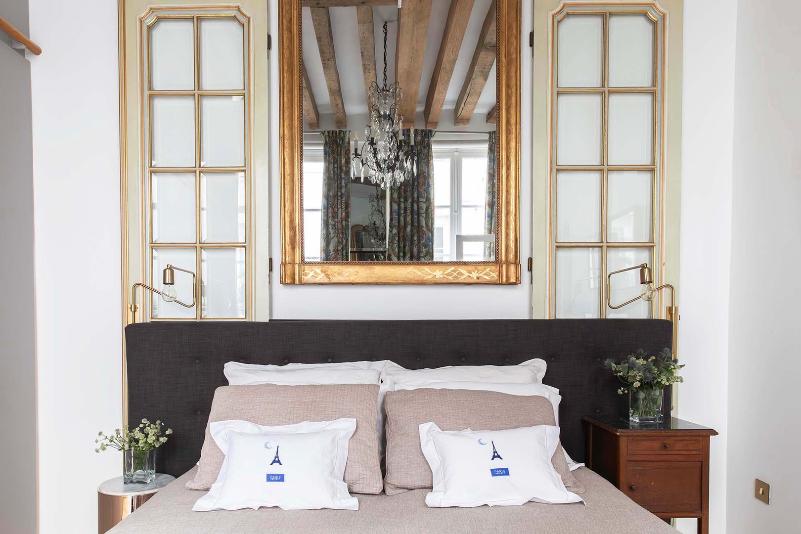 Gorgeous wooden ceiling beams in the bedroom.