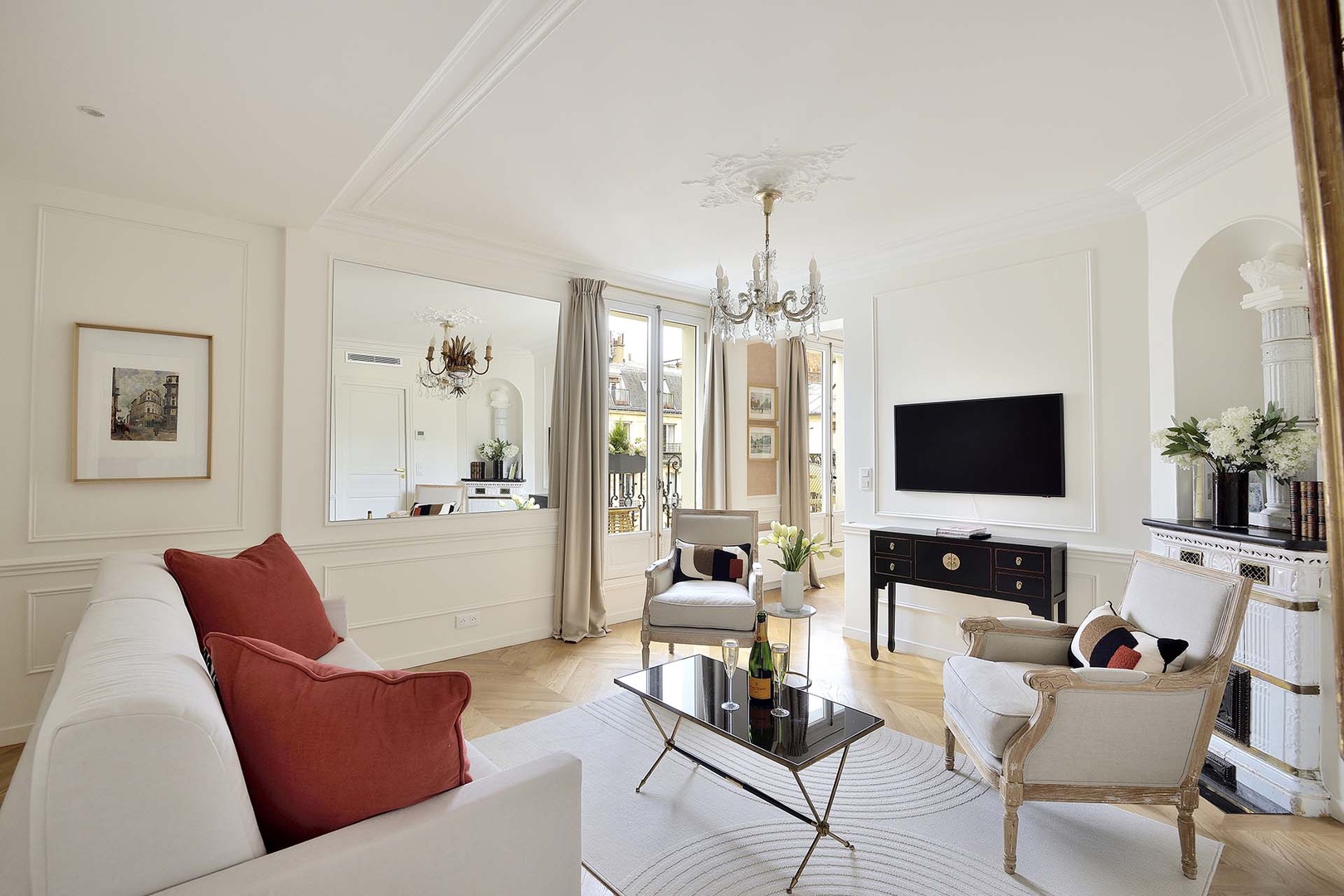 Plan a perfect stay at the gorgeous Fleurie apartment in the 7th arrondissement.