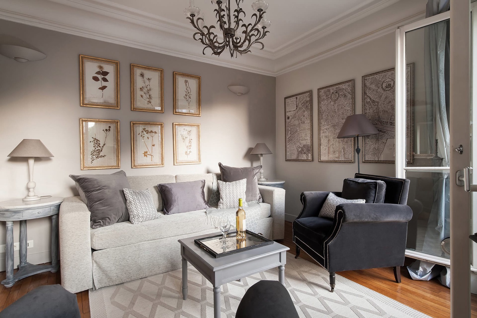 One of our most popular apartments for honeymoons and special anniversaries.