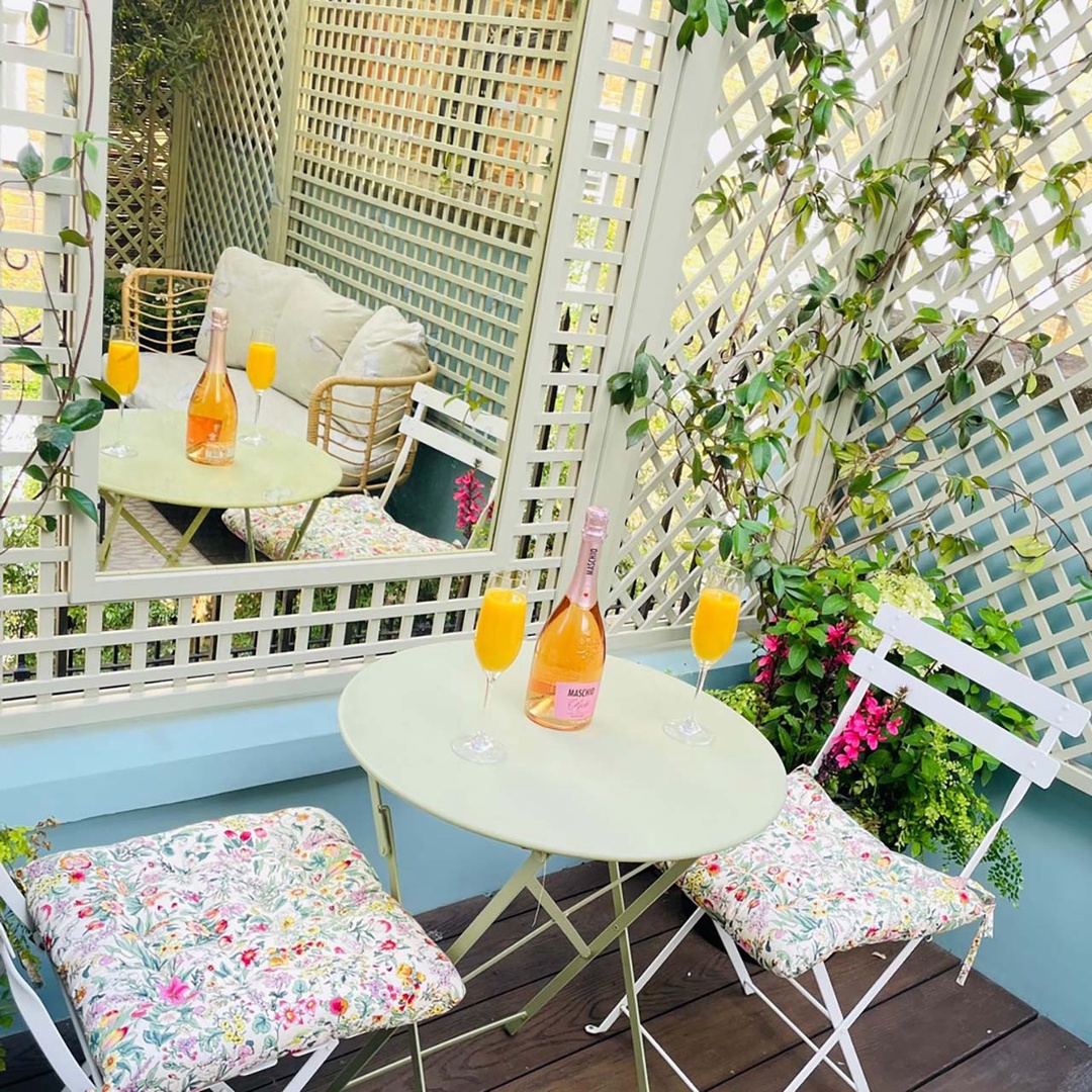 Private outdoor space is a rare find in central London.