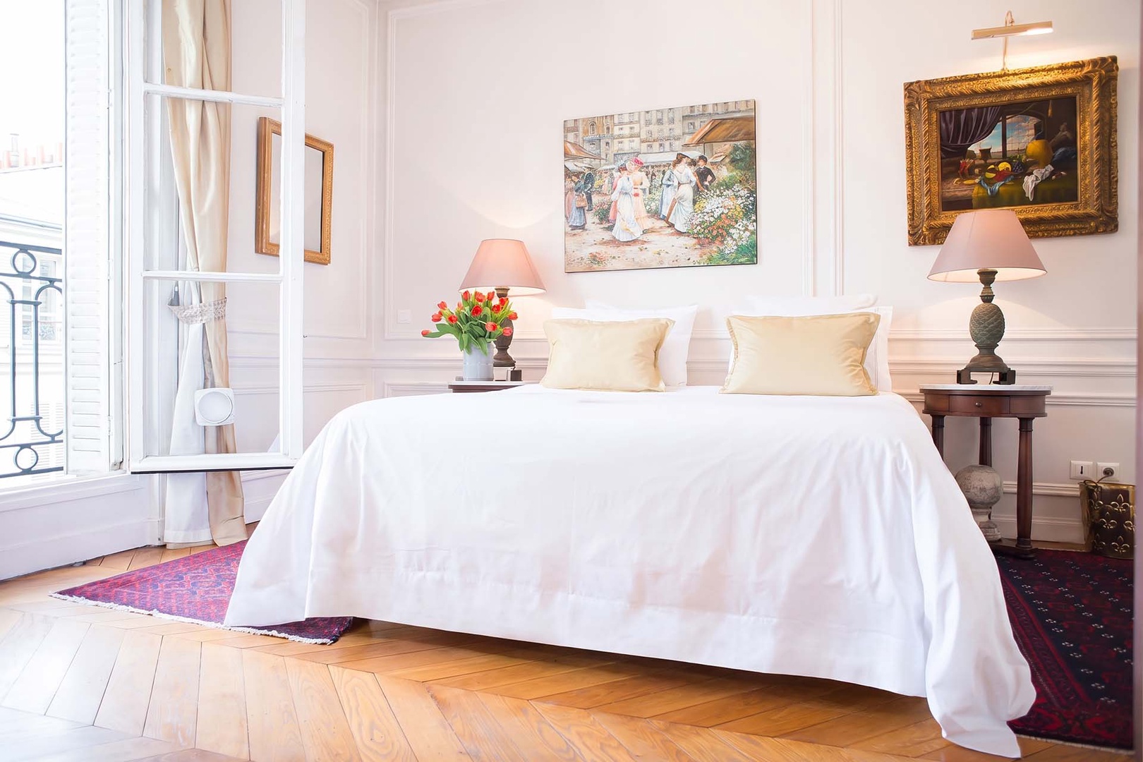 Large windows in bedroom 3 let in lots of natural light.