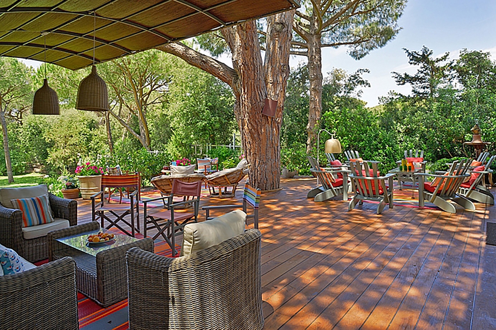 Many lovely shaded seating areas on the main terrace.