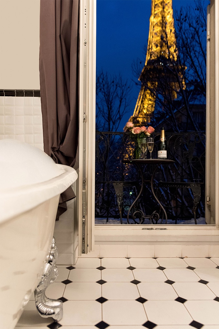 Louis Vuitton Luxury Bathroom Set Shower Curtain Style 05