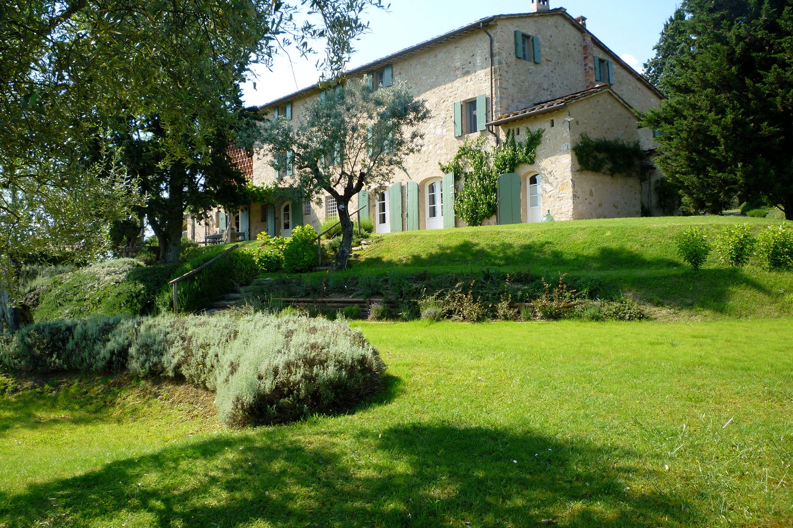 Enjoy an authentic Tuscan experience in this beautifully restored 18th century farmhouse.