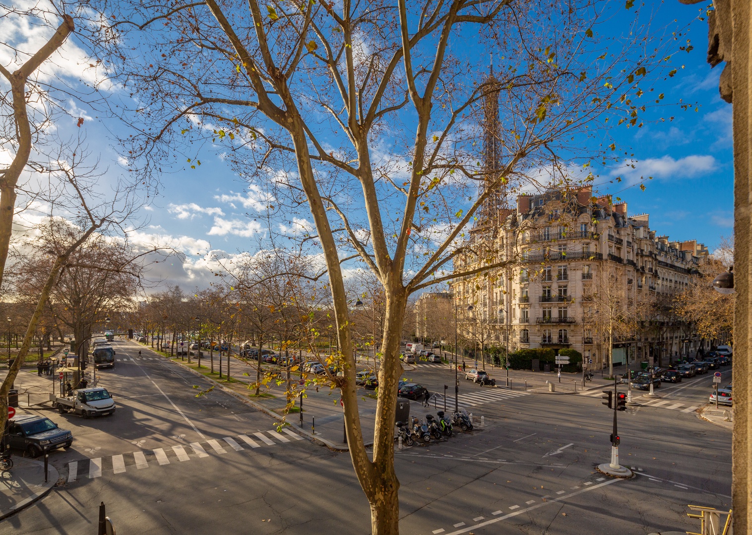 You're steps away from the Eiffel Tower and some of the best Parisian streets with boutiques and outdoor cafés.
