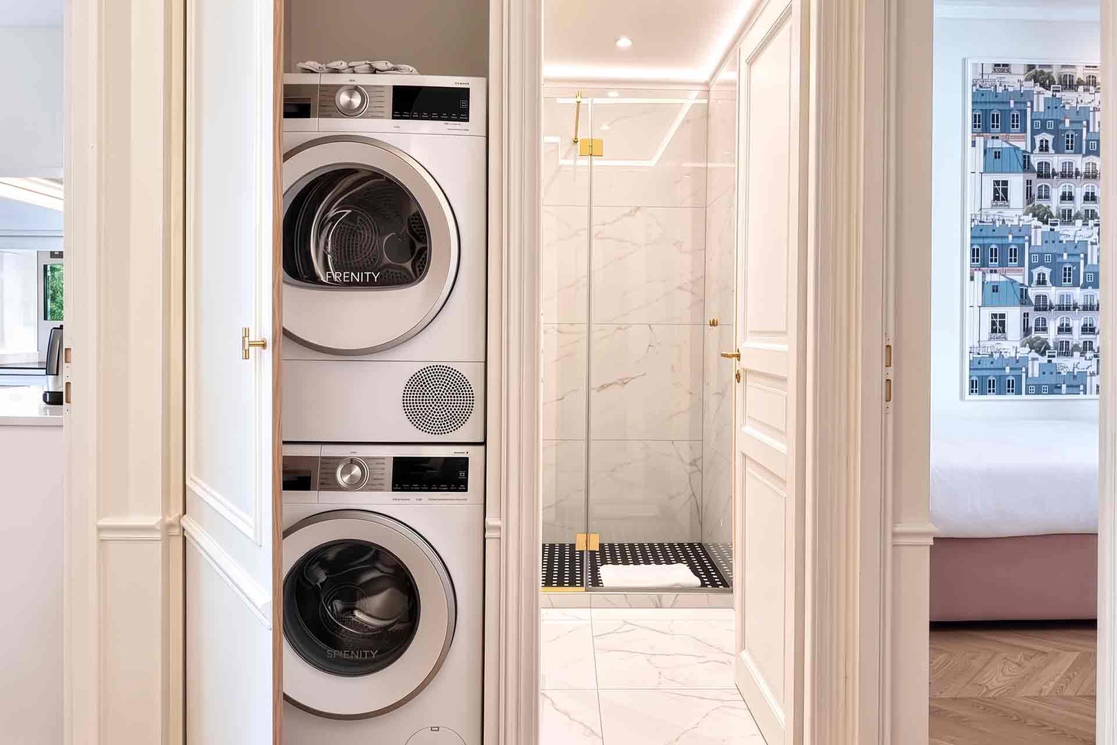 Washer and separate dryer - a convenient feature!