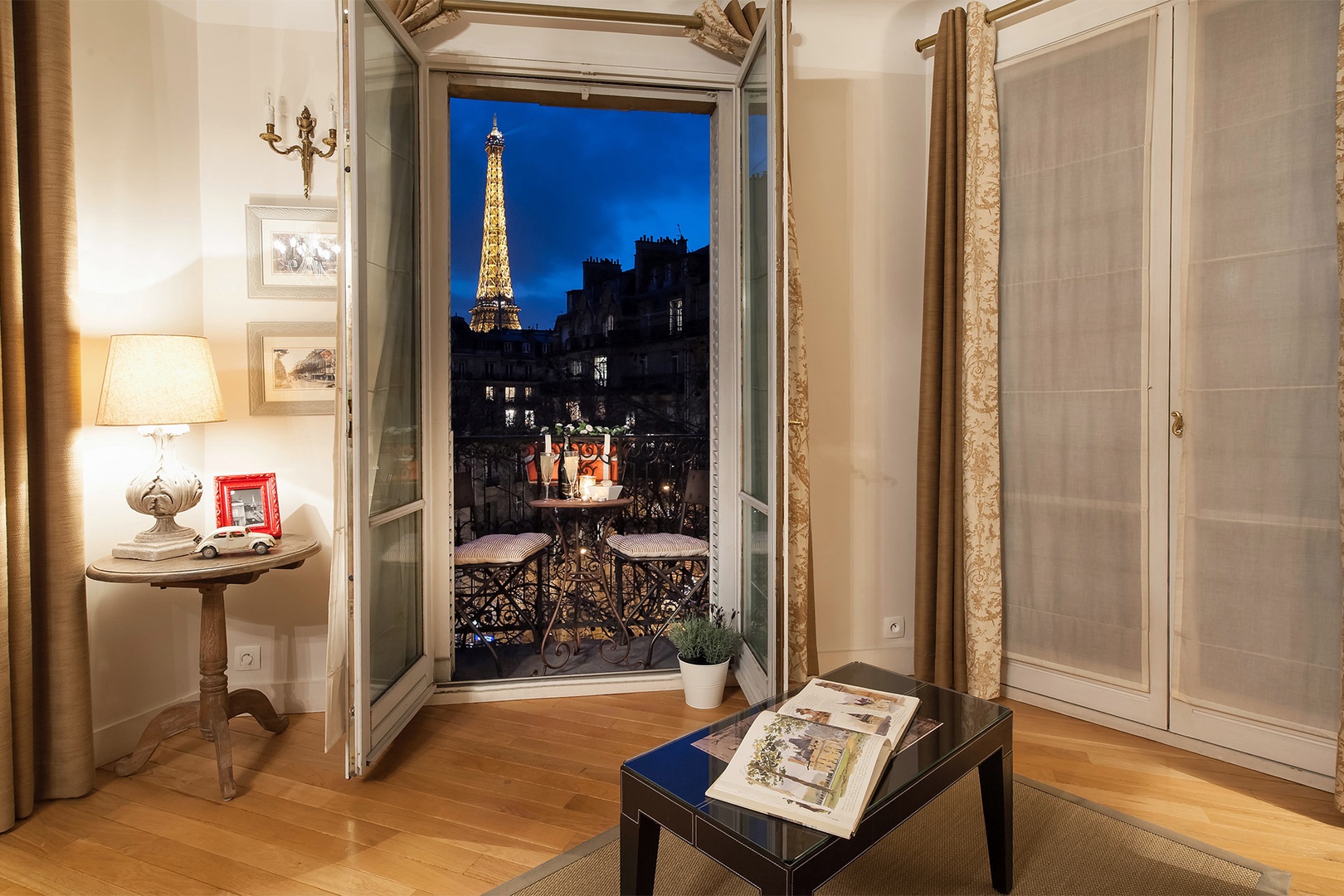 Enjoy direct views of the Eiffel Tower from the sitting room.