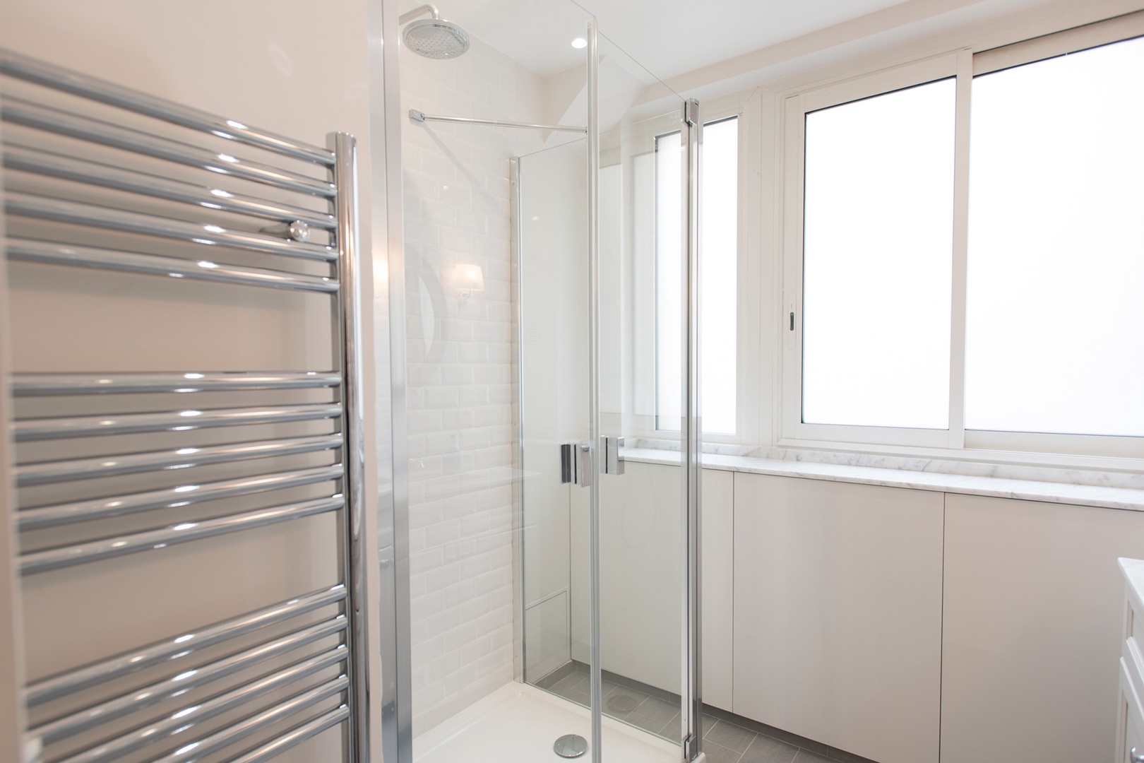 Start your day with an energizing rainfall shower.