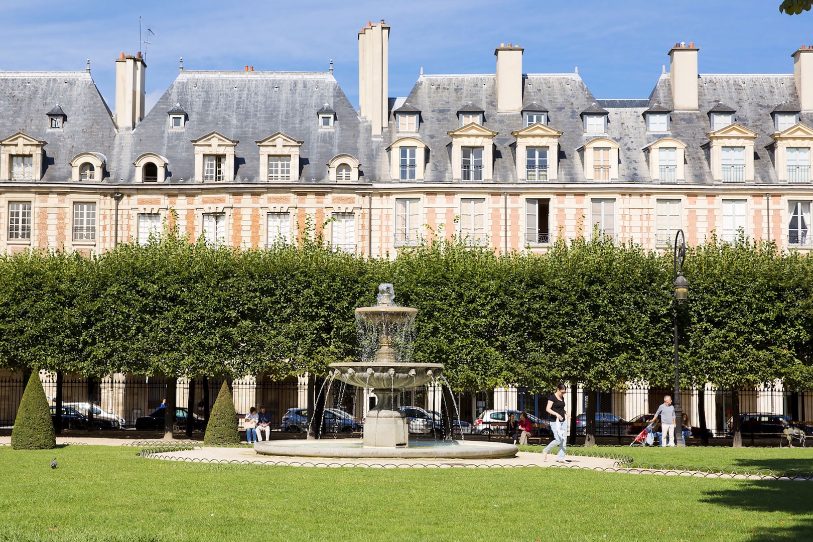 Place des Vosges Gardens