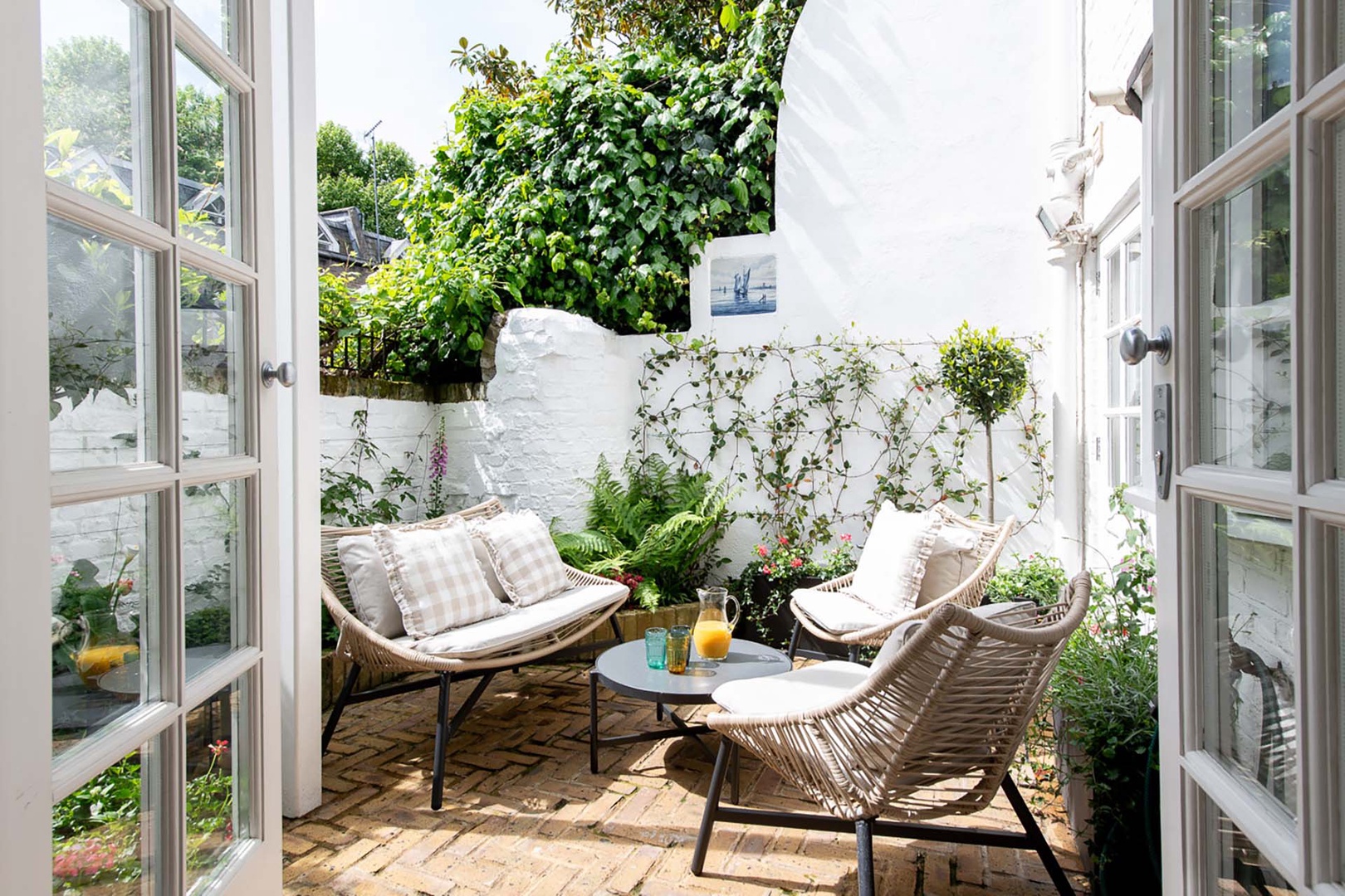 Enjoy a charmed London stay at the Holland Cottage in Kensington!