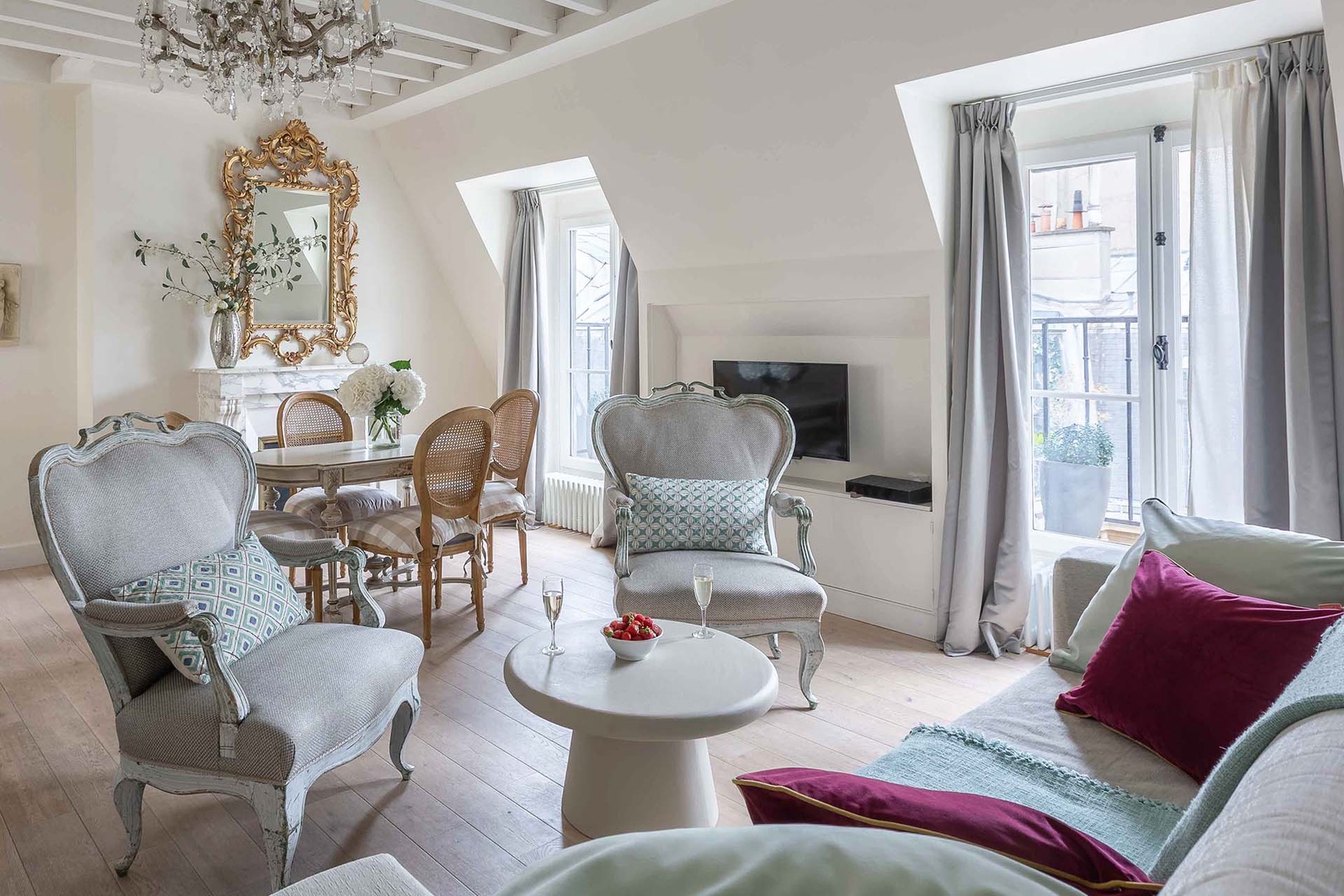 Lovely open plan living room and dining area.