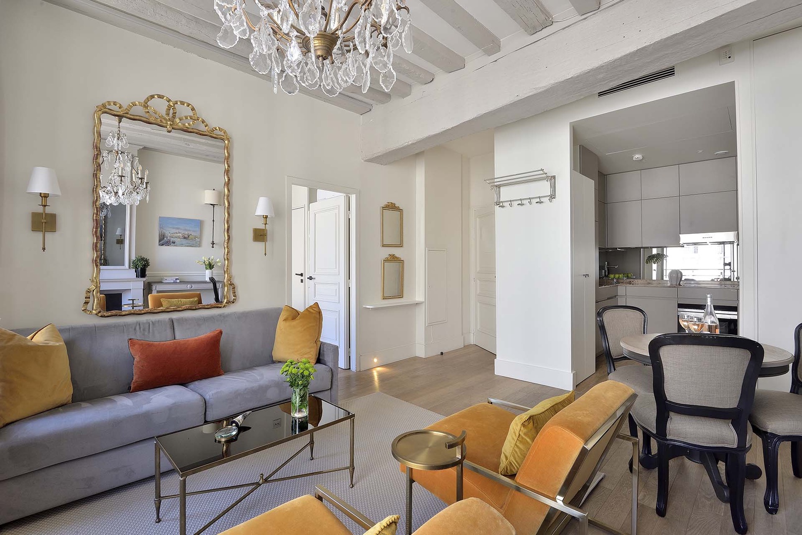 The fully equipped kitchen has everything to prepare home-cooked meals.