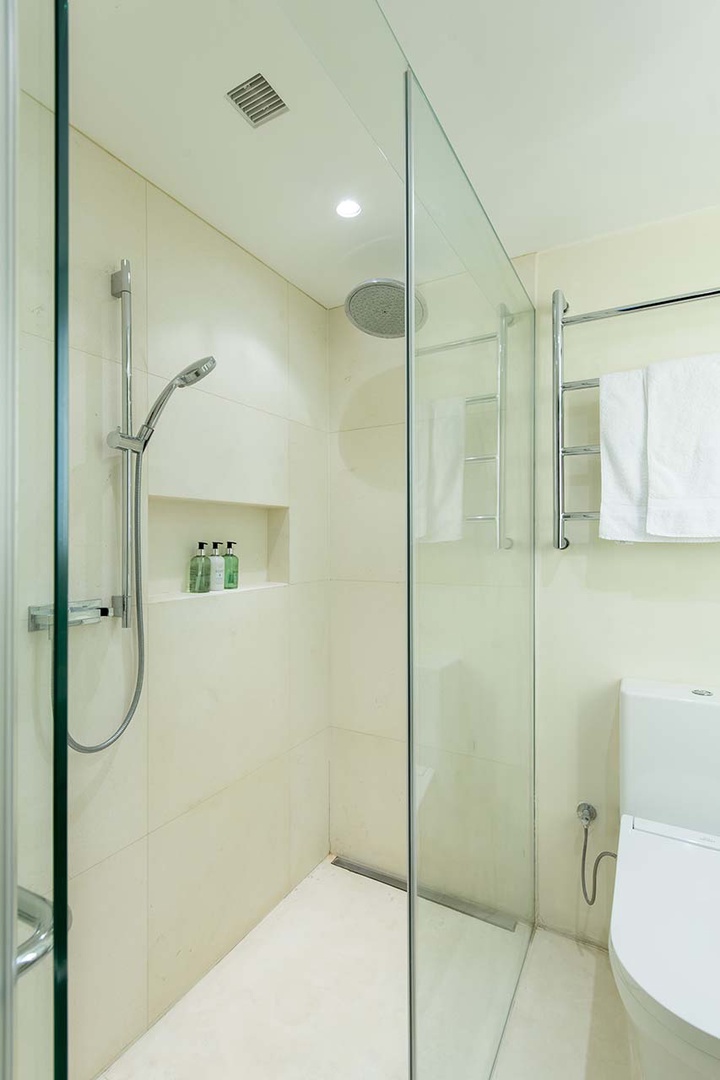 Lovely shower in bathroom 2.