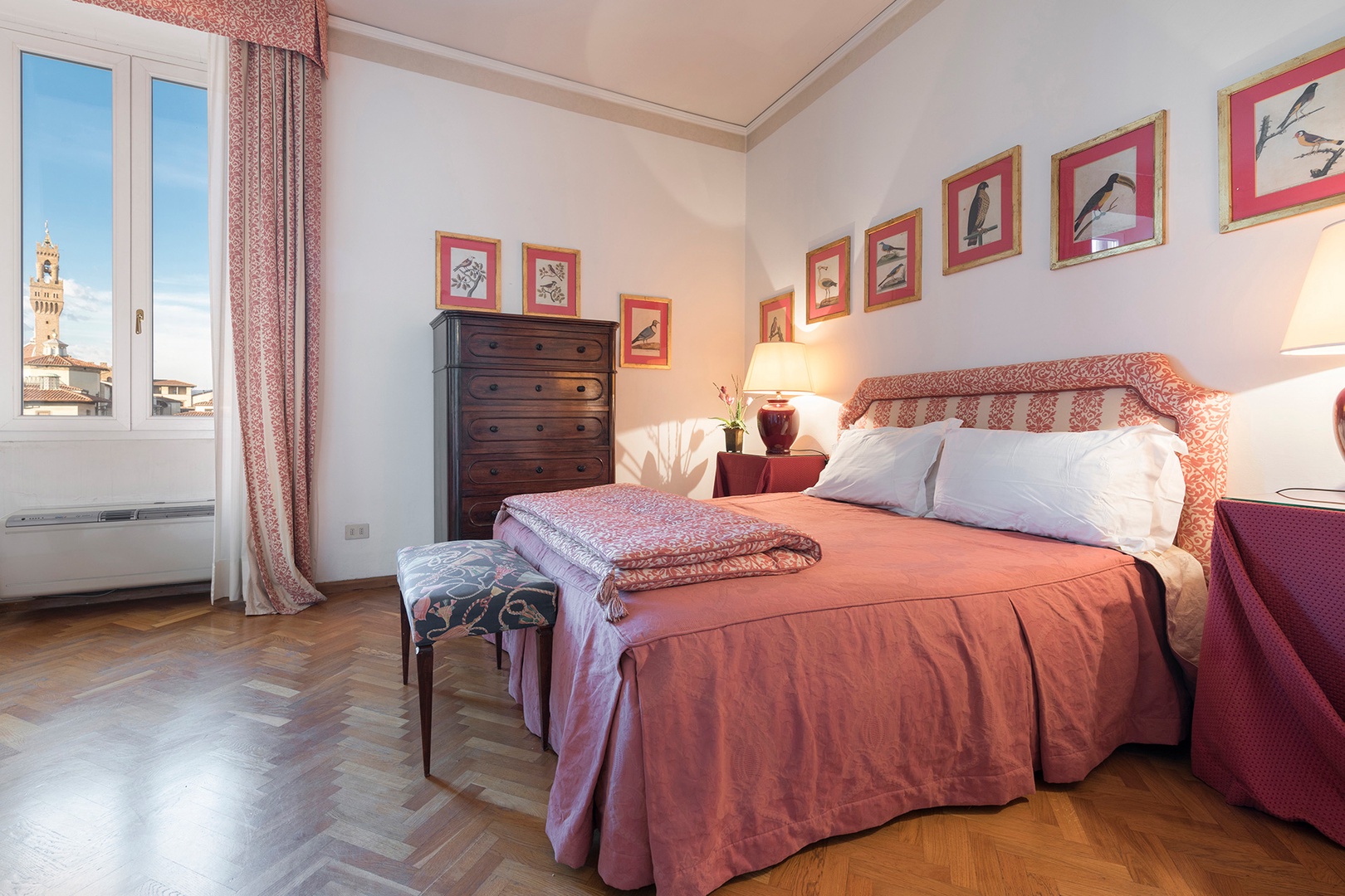 Bedroom 1 has beautiful Arno river views with a bed that can be split to form two beds.