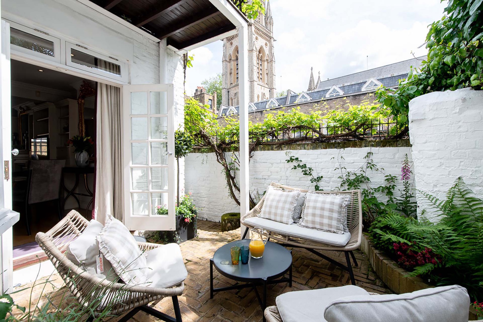 Enjoy a view of the St. Mary Abbots church steeple nearby.