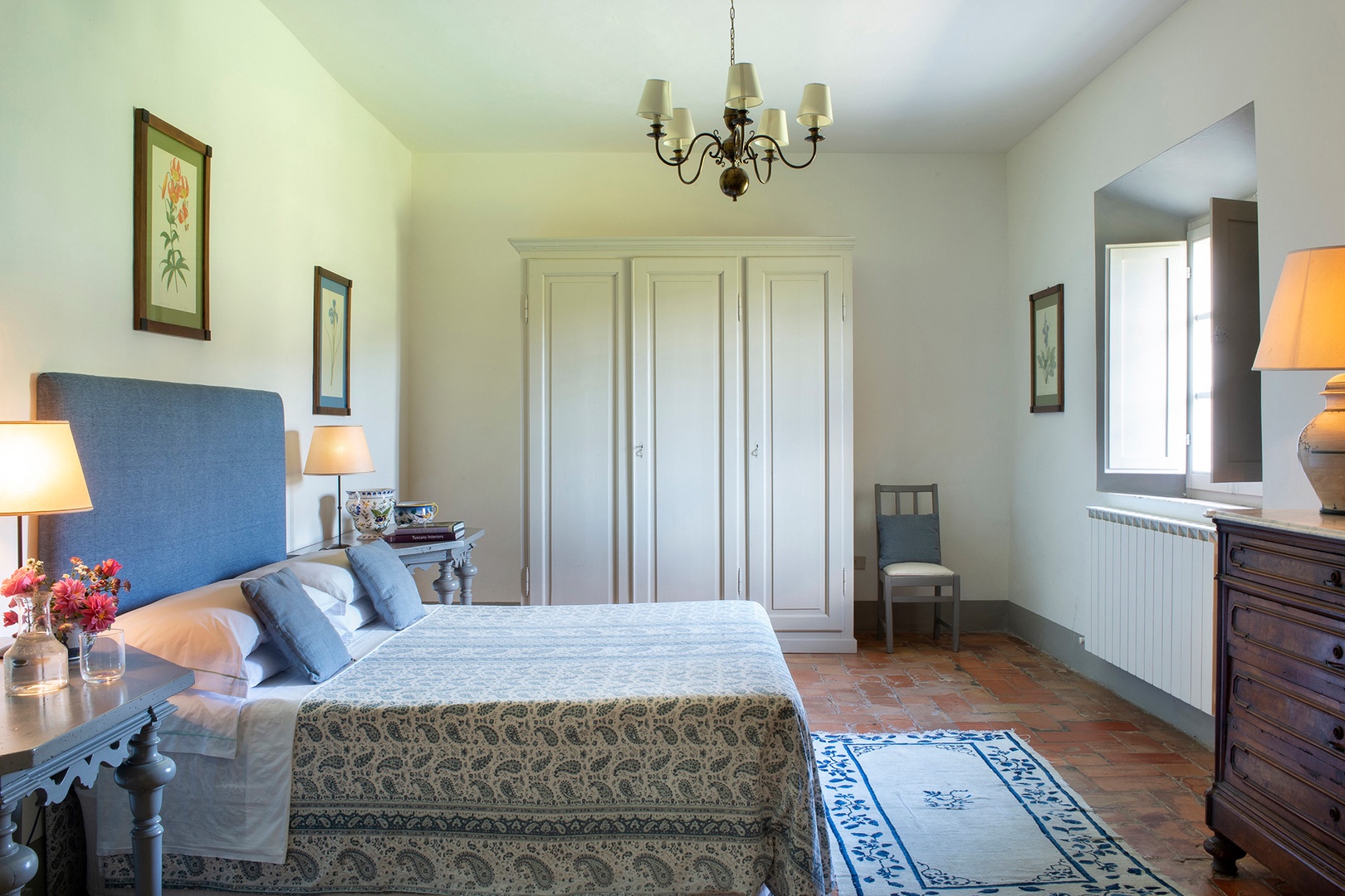 Large bedroom 1 with windows overlooking the valley.