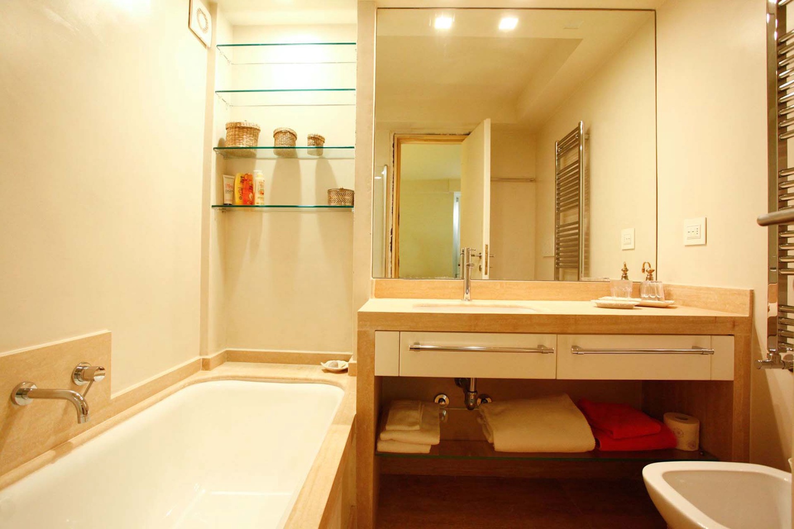 Bathroom 3 with bathtub en suite to bedroom 3