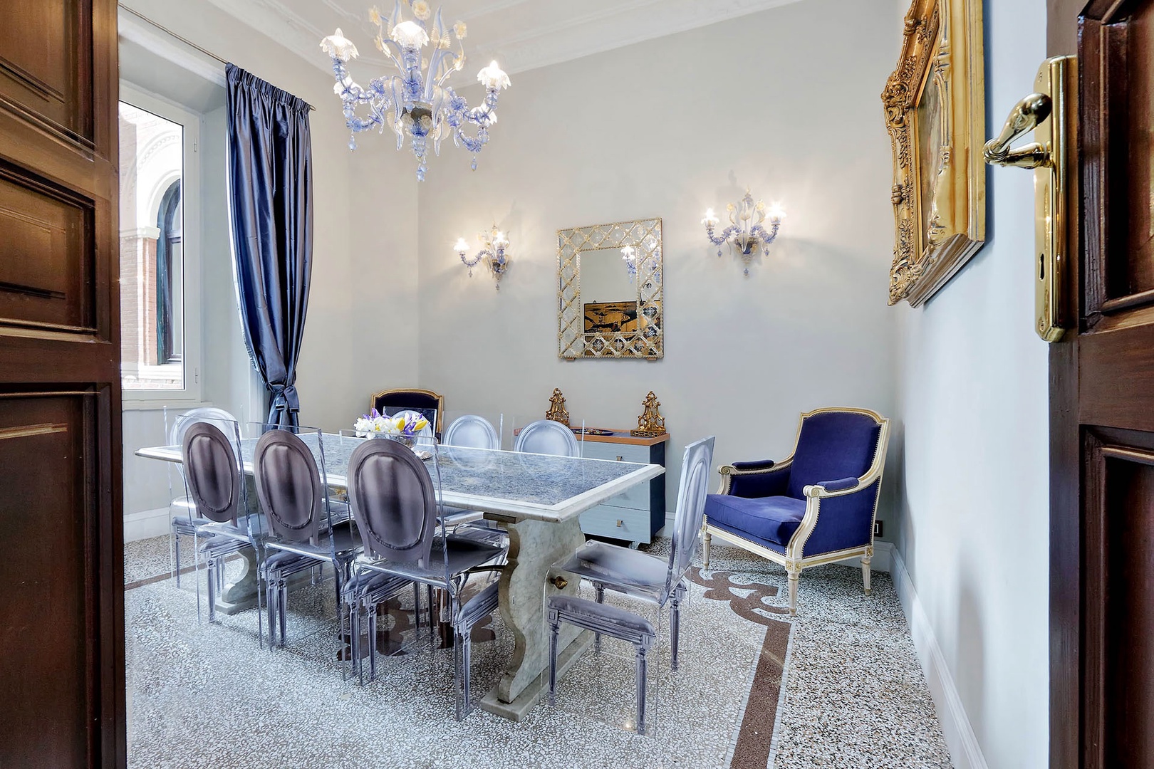 The dining room is stunning in dramatic blues.