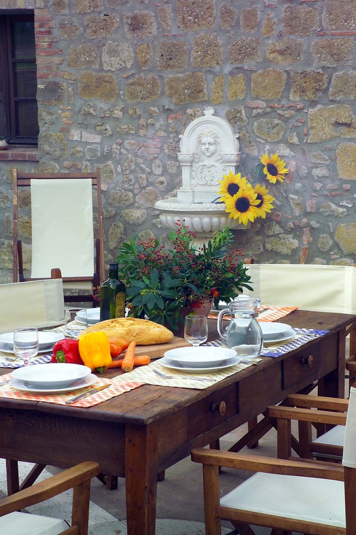 Dine al fresco in this beautiful setting