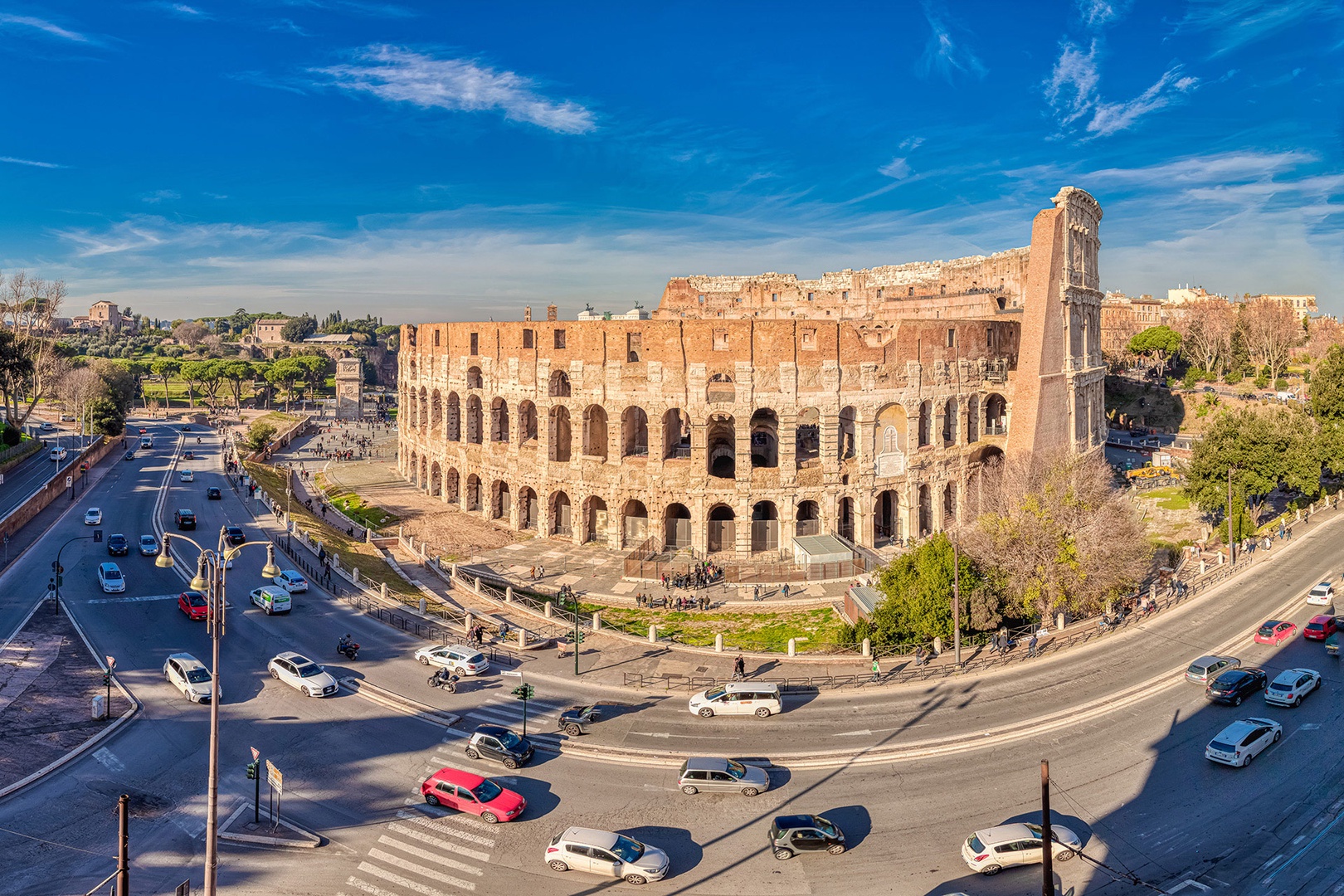 Mercurio is just minutes from the Coliseum