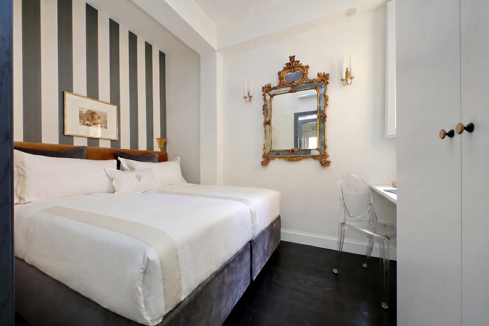 Bedroom 2 offers two separate beds that can be combined.
