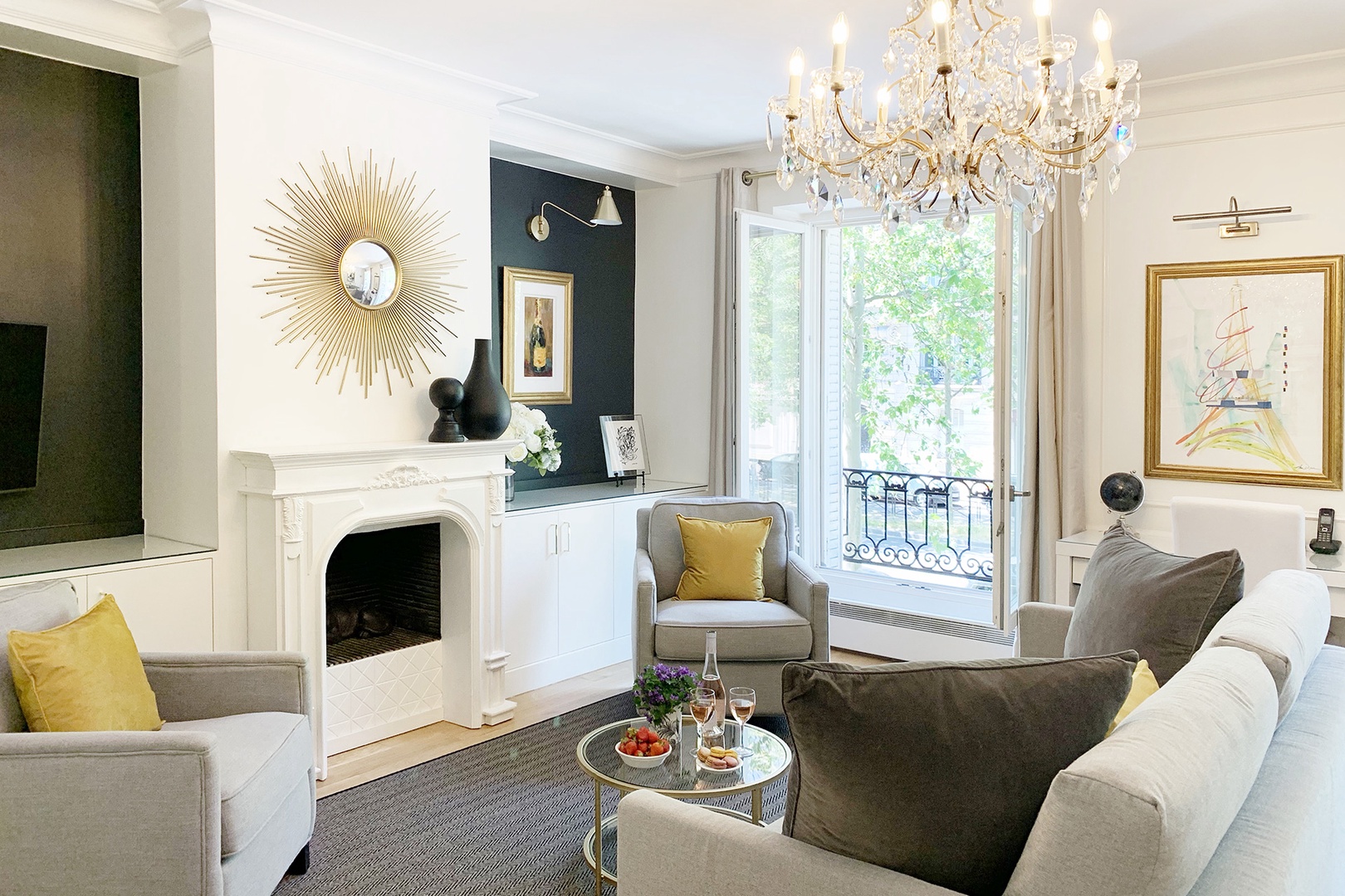 Relax in the beautifully decorated living room.