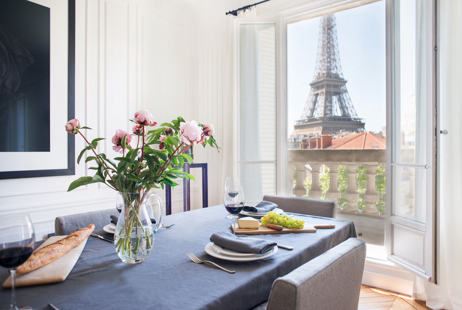 Dining room with the best view of Paris!