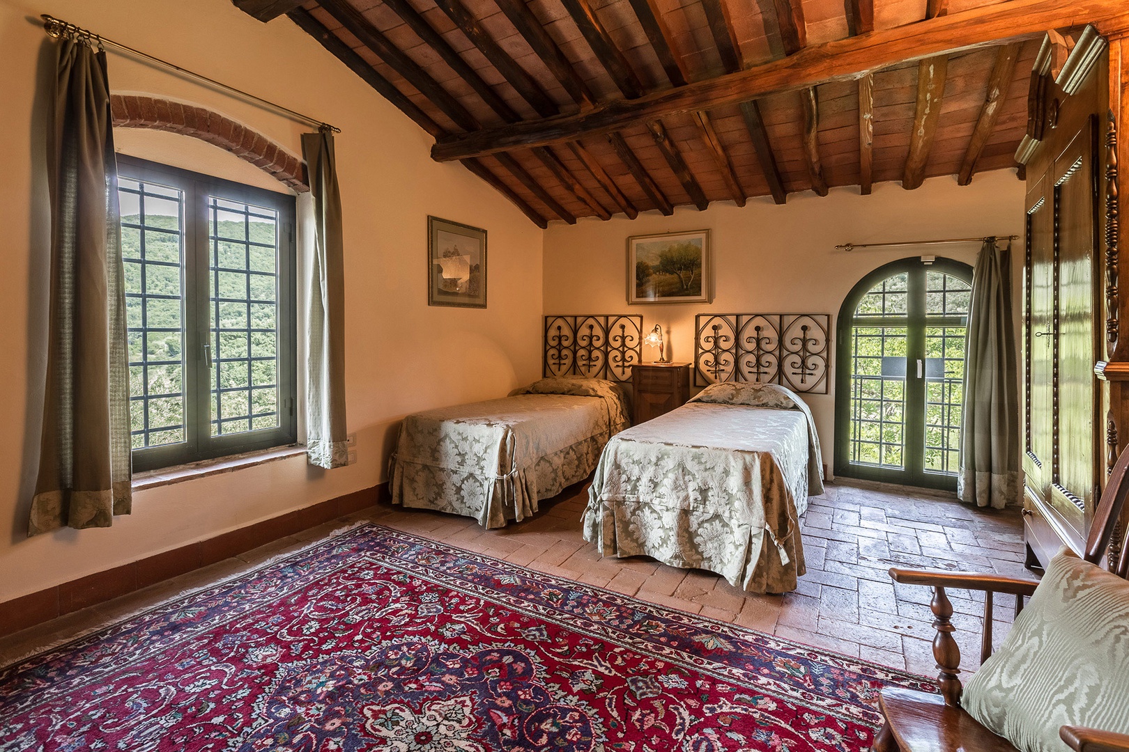 Bedroom 7 with separate beds and 18th &19th century antiques. The bathroom is downstairs.