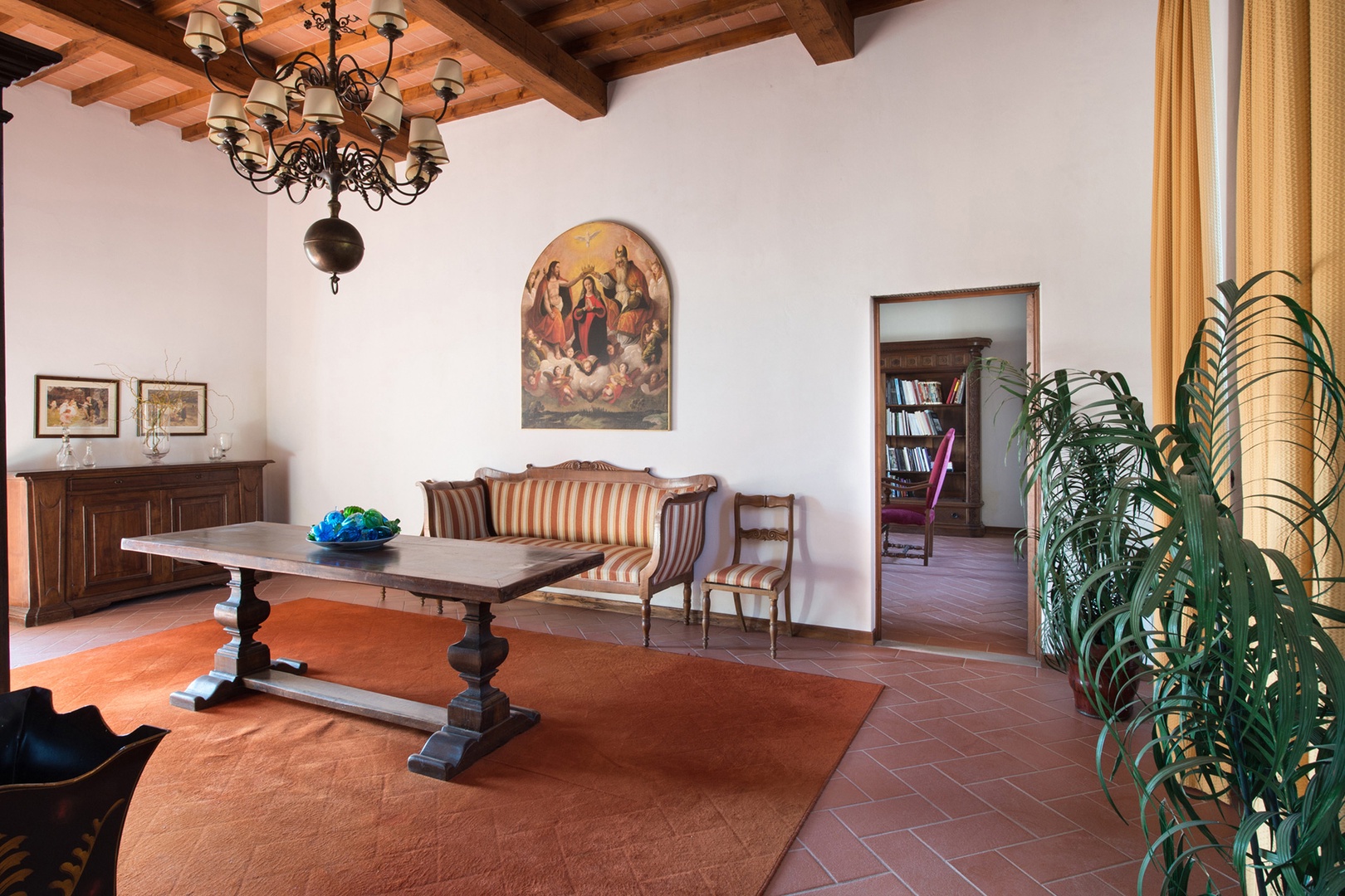 Spacious entry foyer hints at the roominess of this generously proportioned villa.