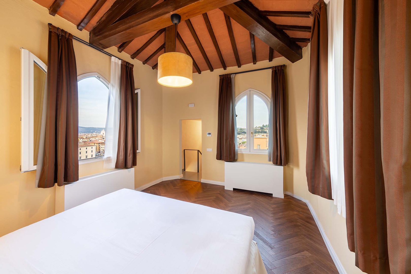 Imagine waking up to these views each morning!